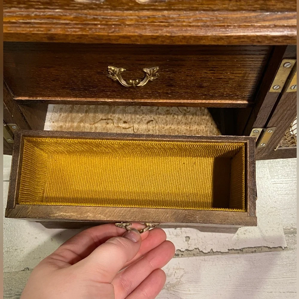 Vintage Royal Sealy Japan Wooden Jewelry Box With Music Box Gold Lined Drawers